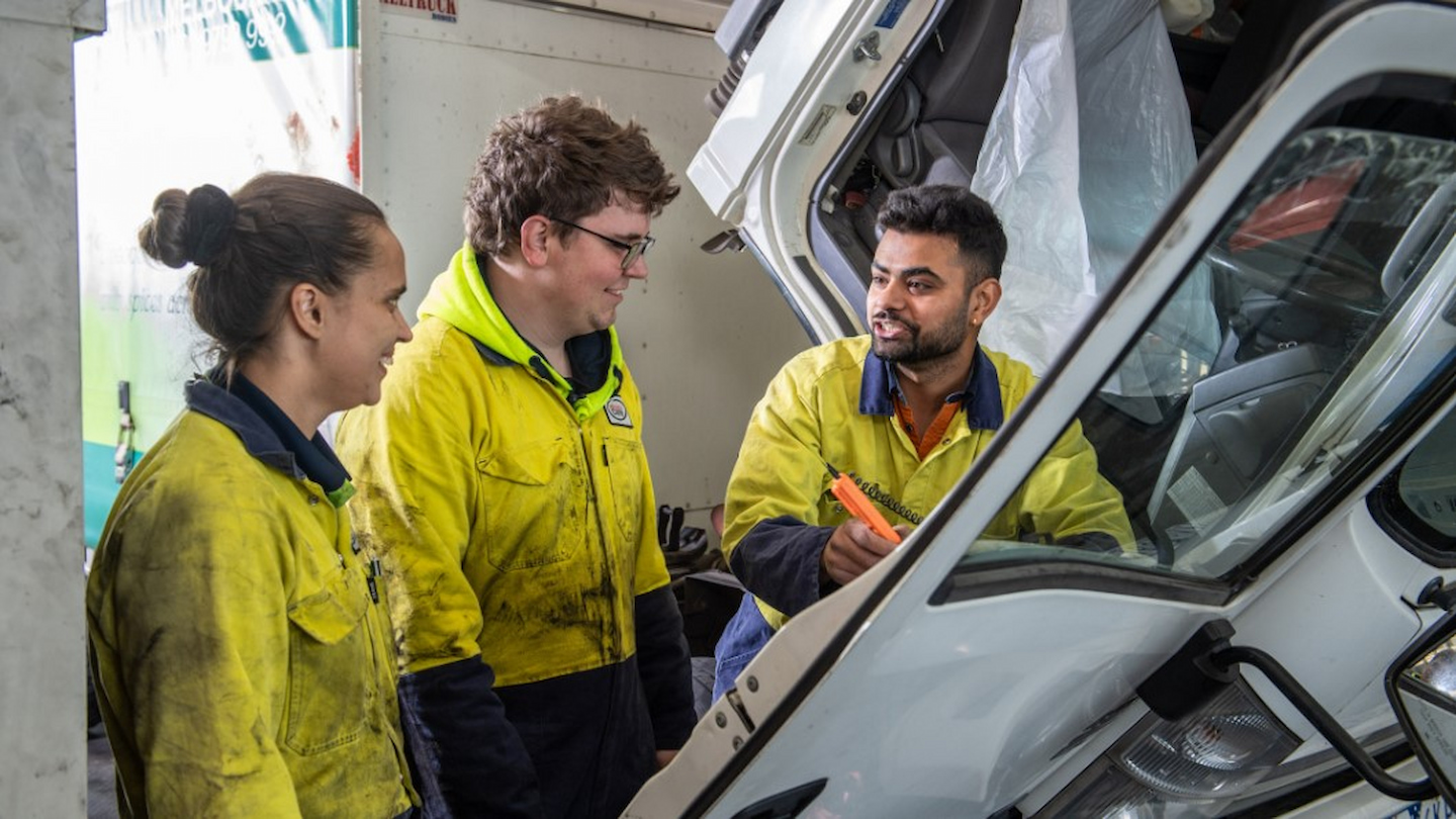 NSW fee-free apprenticeships and traineeships extended to 2027
